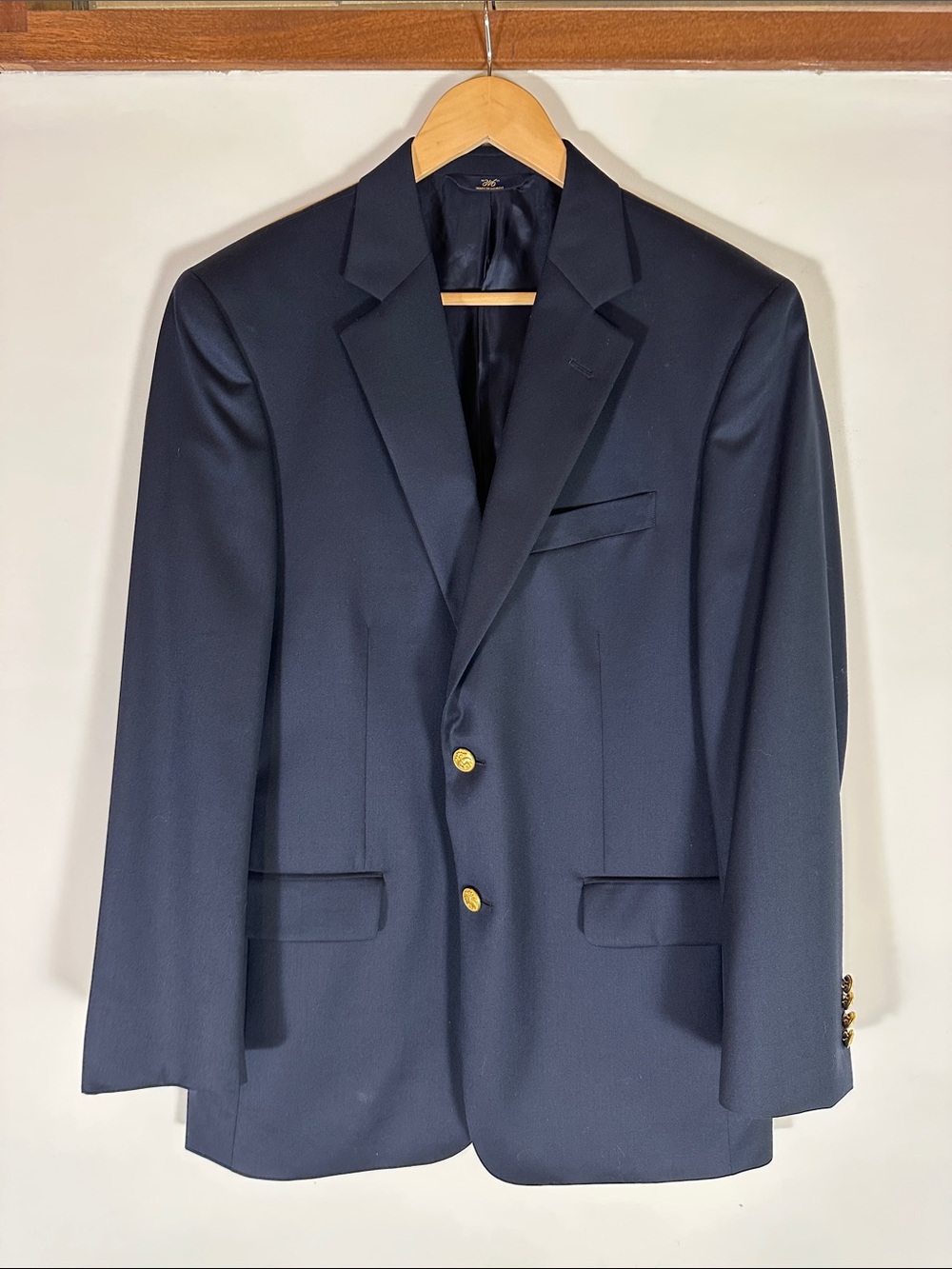 Brooks Brothers “346” Classic Navy Men's Blazer Sport Coat with Gold Buttons 40R